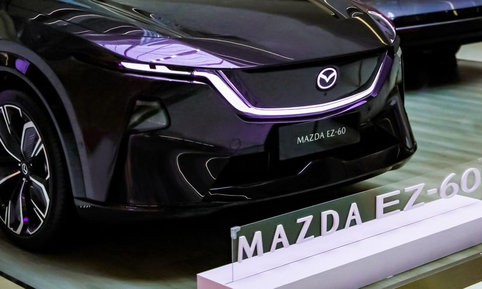 Xe điện Mazda EZ-60 chưa ra mắt đã đạt 30.000 đơn đặt hàng trước