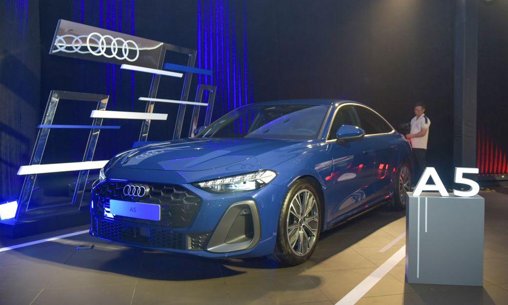 Audi A5 hoàn toàn mới ra mắt: Sedan coupe đậm chất thể thao, mở bán từ 2,199 tỷ đồng