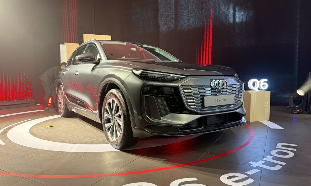 Audi Q6 e-tron chính thức trình làng: giá từ 3,199 tỷ đồng