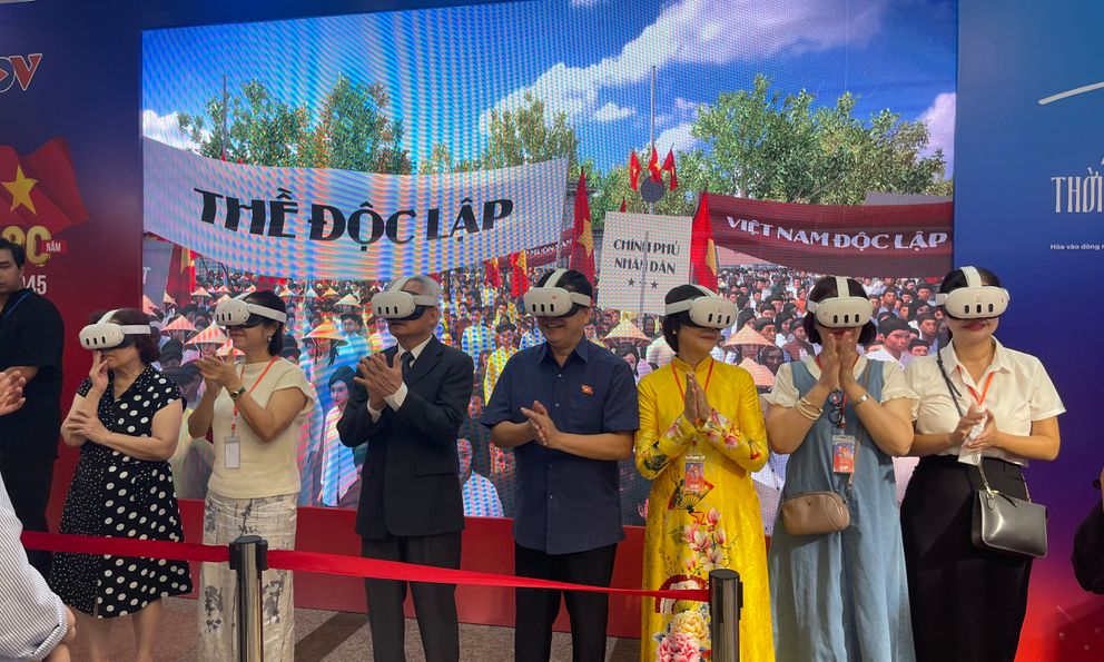 Trải nghiệm “xuyên không thời gian”, trở về thời khắc thiêng liêng lịch sử bằng công nghệ VR