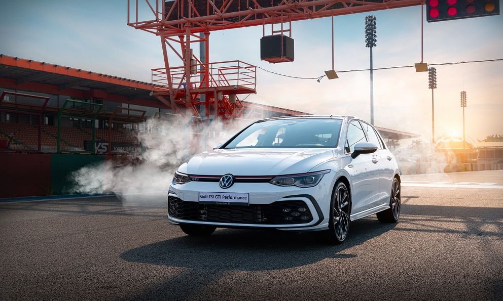 Volkswagen Golf 2025 ra mắt tại Việt Nam: Tương lai xanh từ di sản Đức