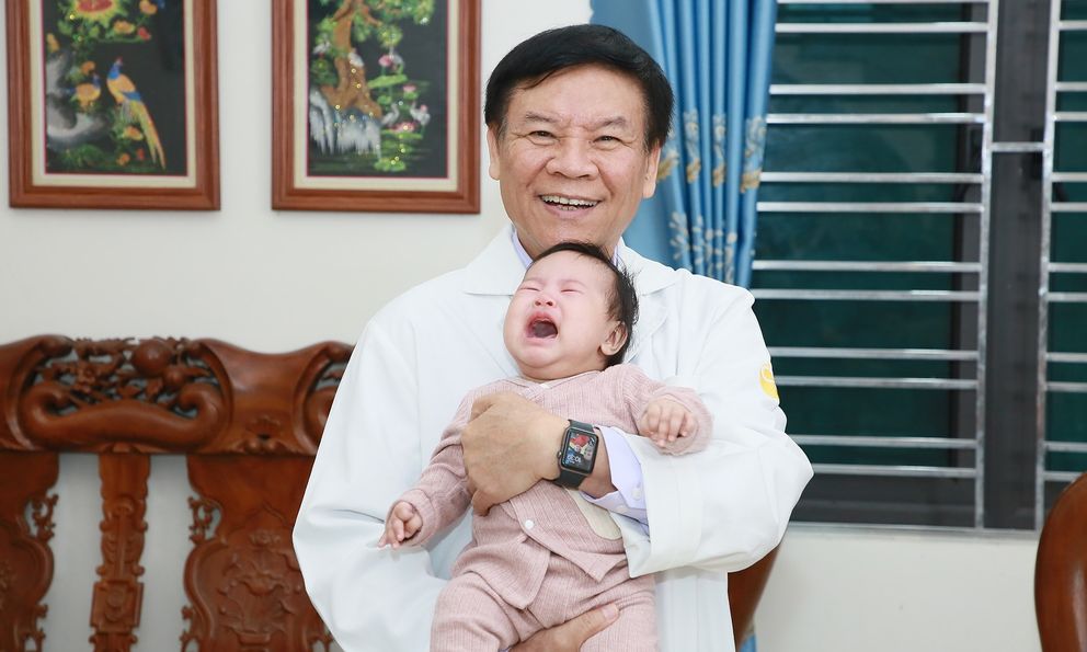 Người thắp sáng niềm hy vọng cho các gia đình vô sinh hiếm muộn từ việc 