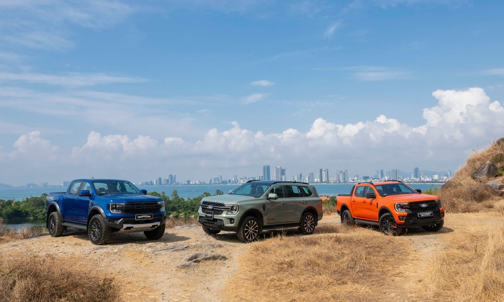 Ford tung loạt Ranger, Everest mới tại Việt Nam: Động cơ V6 mạnh mẽ, bảo hành tới 5 năm