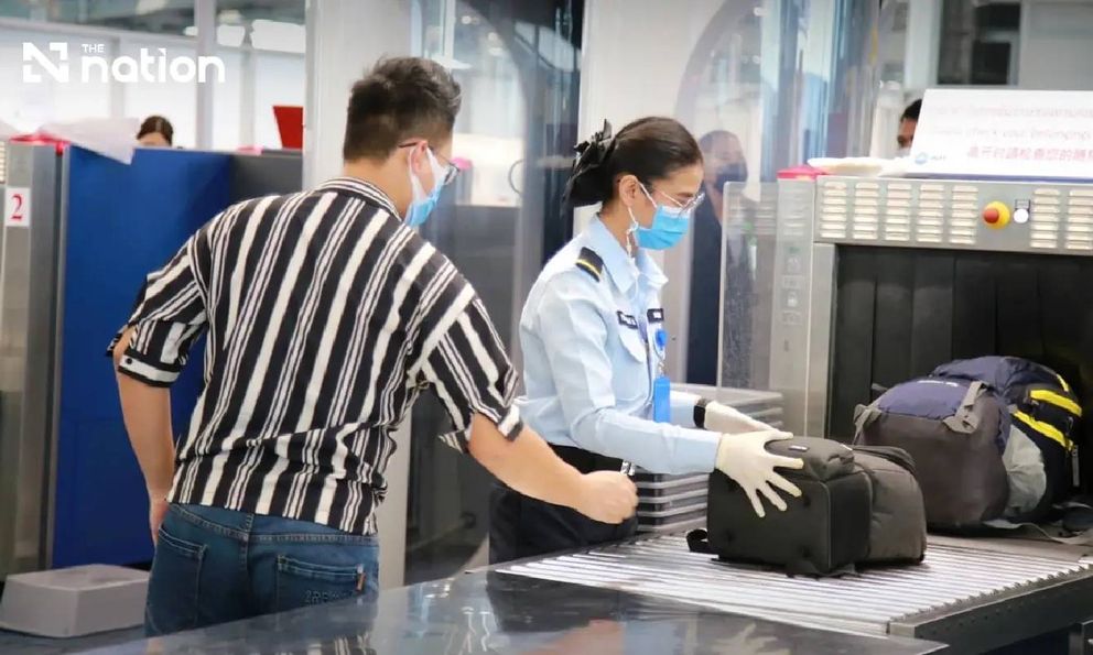 Ai sắp đi Thái Lan chú ý: Từ 16/10, sân bay có thể mở vali để kiểm tra ngay cả khi hành khách không có mặt