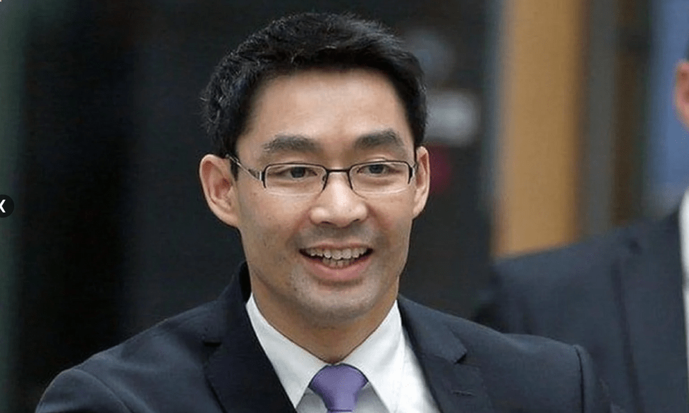 Chân dung Nguyên Phó Thủ tướng Đức vừa gia nhập Viêtjet: Học vị Tiến sĩ, thân thế đặc biệt, giữ trọng trách quan trọng ở cương vị mới