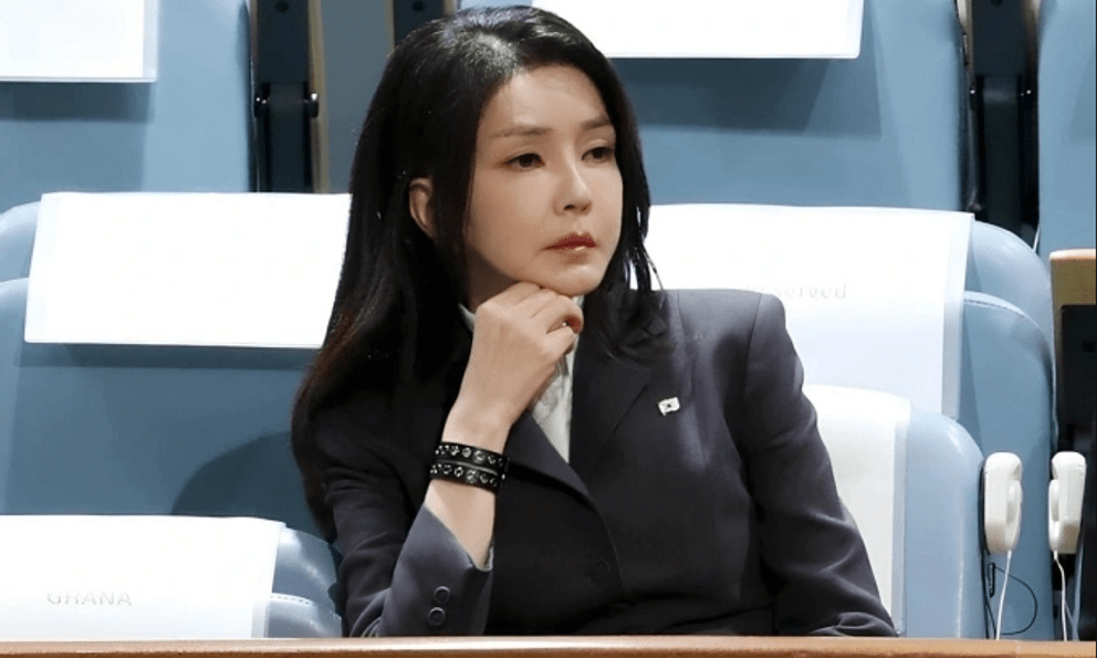 Cựu đệ nhất phu nhân Hàn Quốc bị tước bằng thạc sĩ vì gian lận trong luận văn tốt nghiệp