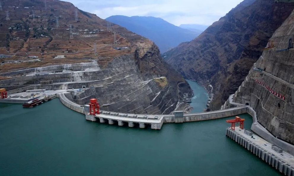 Gần 7000 đập nước khắp thế giới đã khiến các cực của trái đất dịch chuyển 1,1m