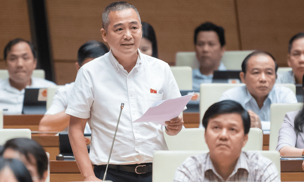 Giám đốc BV Đại học Y Hà Nội đề xuất với Chủ tịch FPT Trương Gia Bình triển khai dự án đặt máy sốc điện tim nơi công cộng để hỗ trợ cấp cứu