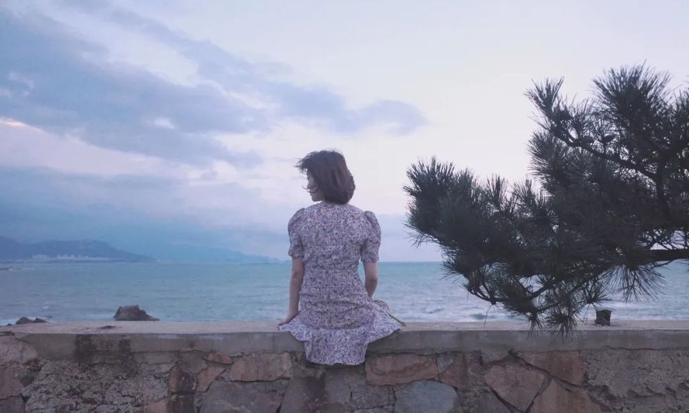 Chủ nghĩa tối giản của người trung niên: Chỉ sống 1% cuộc đời là sáng suốt, loại bỏ sớm 99% thứ 'rác' còn lại 