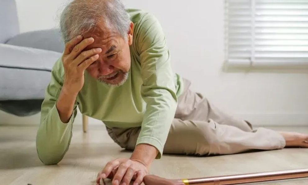 Cuối tuần tiếp nhận 7 ca đột quỵ, bác sĩ BV Xanh Pôn hướng dẫn 6 cách phòng ngừa trong mùa lạnh