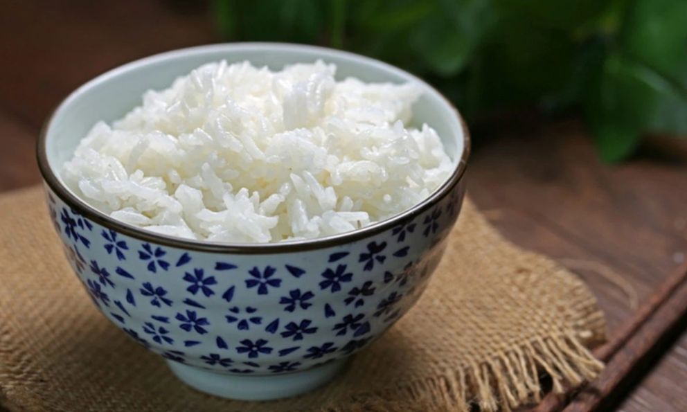 Cơm nguội để bao lâu thì bắt đầu sản sinh ra vi khuẩn gây hại?