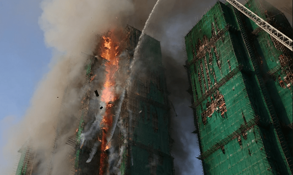 Phát hiện nhà thầu dùng lưới chống cháy giả khiến 151 người chết