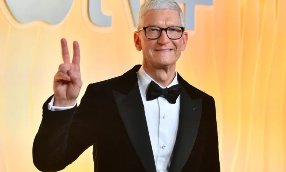 Công bố lương của CEO Apple: 7 giờ làm việc bằng thu nhập 1 năm của người Mỹ, có thể mua ngôi nhà giá 11 tỷ sau 2 ngày làm việc