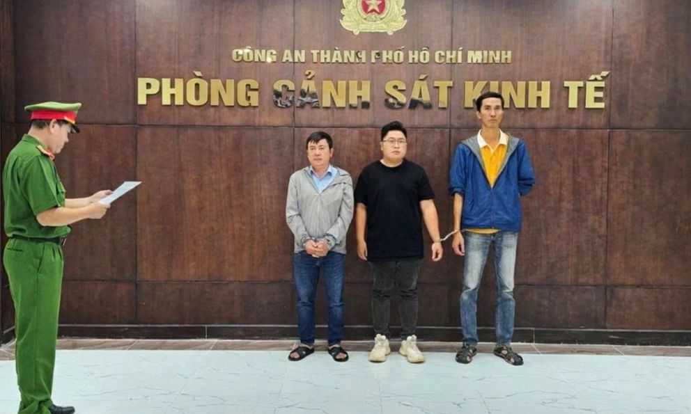 Nhân viên Trung tâm hỏa táng Bình Hưng Hòa nâng giá hũ cốt để trục lợi từ người đã khuất, chiếm đoạt 600 triệu đồng