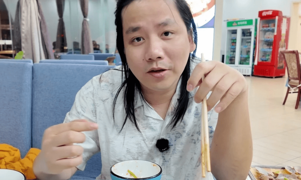 Khoa Pug trước khi phá sản tự tin là YouTuber Việt Nam giàu nhất tại Mỹ: “30 tỷ đối với tôi là rác”