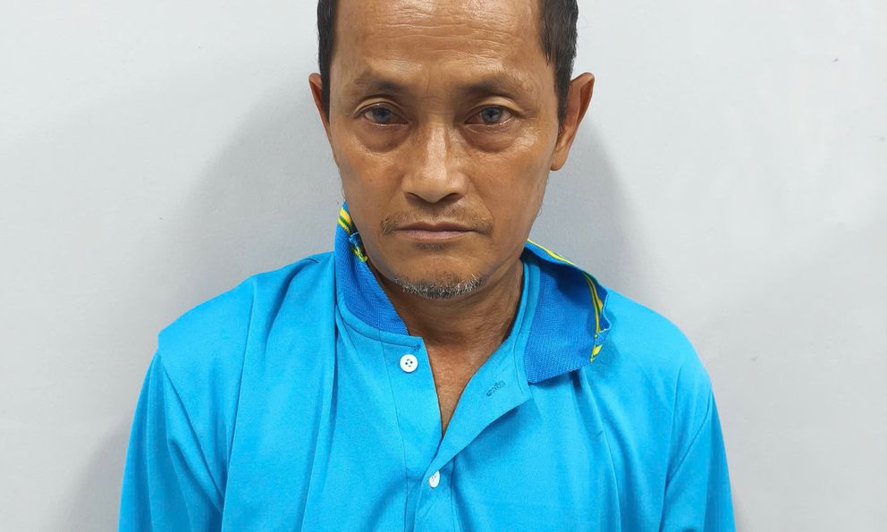 Tạm giữ bảo vệ trường tiểu học nhiều lần hiếp dâm học sinh