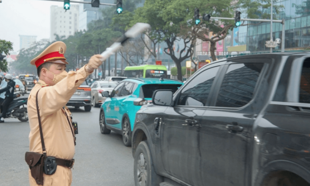 Xe bán tải có bị cấm vào nội đô TP.HCM?: Sở Xây dựng trả lời