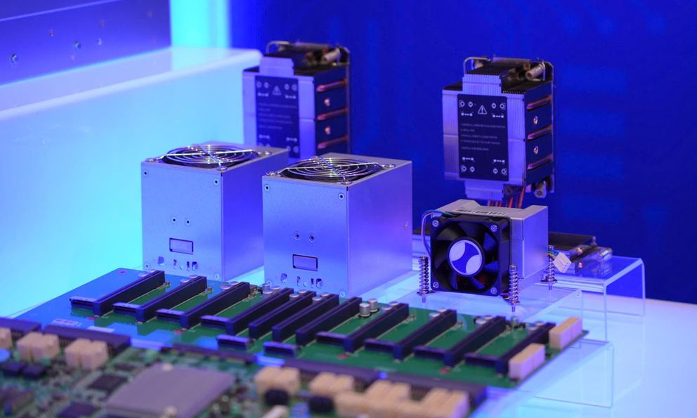 Xuất hiện “siêu” máy chủ “made in Vietnam”: Hỗ trợ tới 8 GPU, tốc độ xử lý tăng khoảng 50% nhờ AI và Big Data