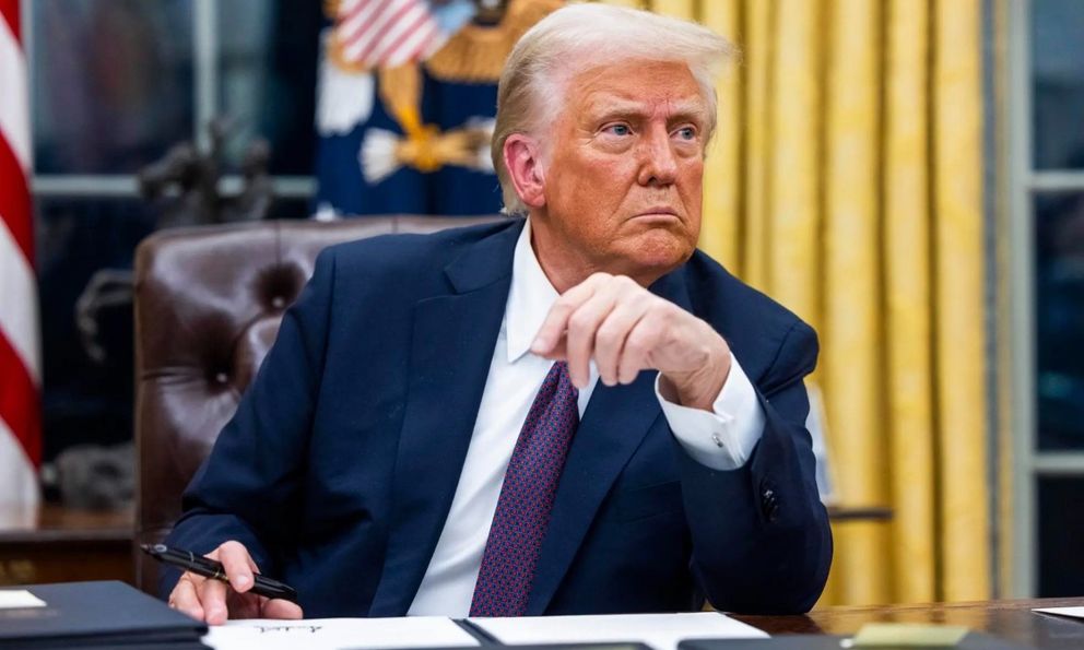 Tổng thống Donald Trump cân nhắc thu phí 2,6 tỷ đồng đối với sinh viên nước ngoài muốn ở lại Mỹ làm việc