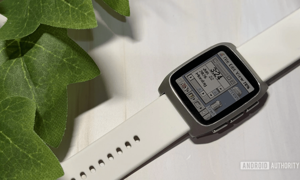 Pebble không muốn thành Apple Watch, BOOX cũng chẳng muốn thành iPad: Khi 