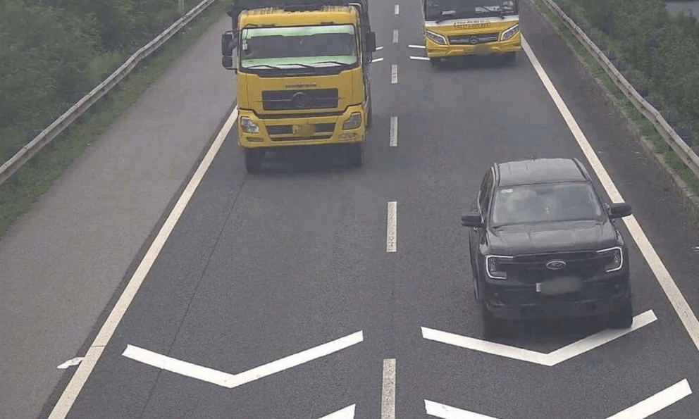 Cục CSGT: Chỉ xử lý một số trường hợp lái xe cố ý không giữ khoảng cách, chủ yếu là xe kinh doanh vận tải
