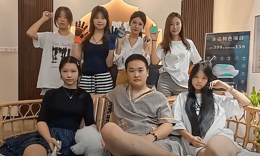 Thanh niên 9x thu về gần 400 triệu đồng mỗi tháng nhờ mở dịch vụ... gãi lưng hộ: Đặt mục tiêu mở 100 cơ sở