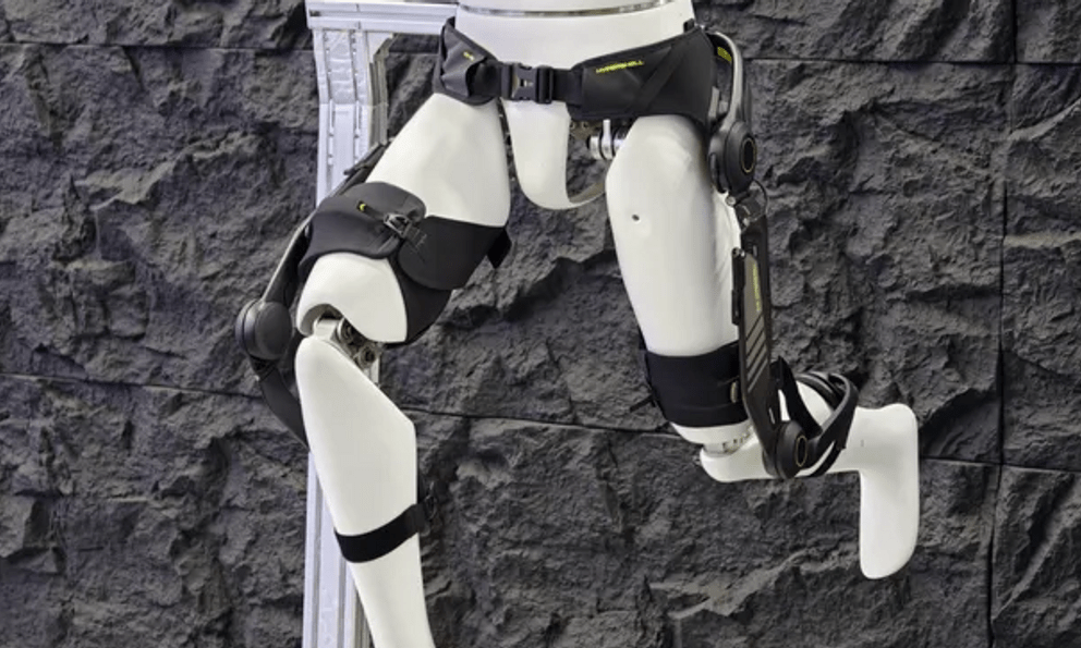 Khung xương robot bước ra đường phố, người dùng sắp có thêm một “đôi chân trợ lực”
