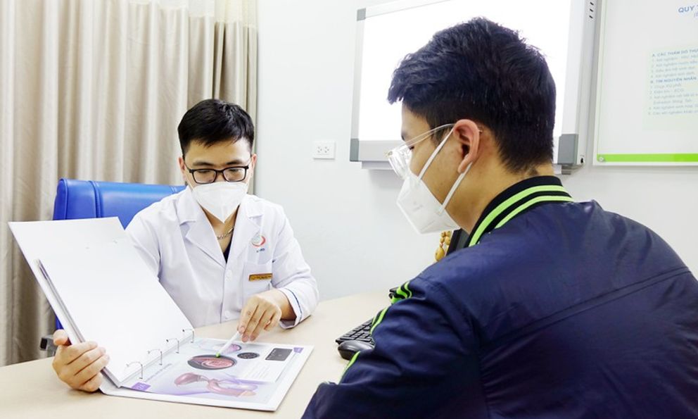 Khoảng 40% nguyên nhân gây vô sinh, hiếm muộn do nam giới: Bác sĩ cảnh báo dân VĂN PHÒNG nếu còn những thói quen này, phải bỏ ngay!