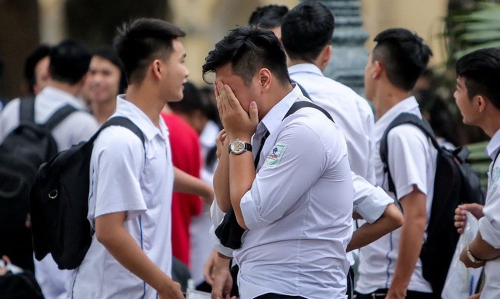Tâm thư người mẹ hậu thi tốt nghiệp THPT: Một học sinh giỏi tỉnh phải bật khóc vì cảm giác bất lực, một giấc mơ vỡ vụn