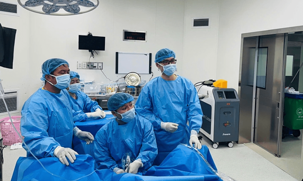 Lập trình viên quê Phú Thọ suy thận nặng, 2 quả thận lúc nhúc hàng trăm viên sỏi: Bác sĩ tóm gọn bằng 6 chữ ‘chí mạng’