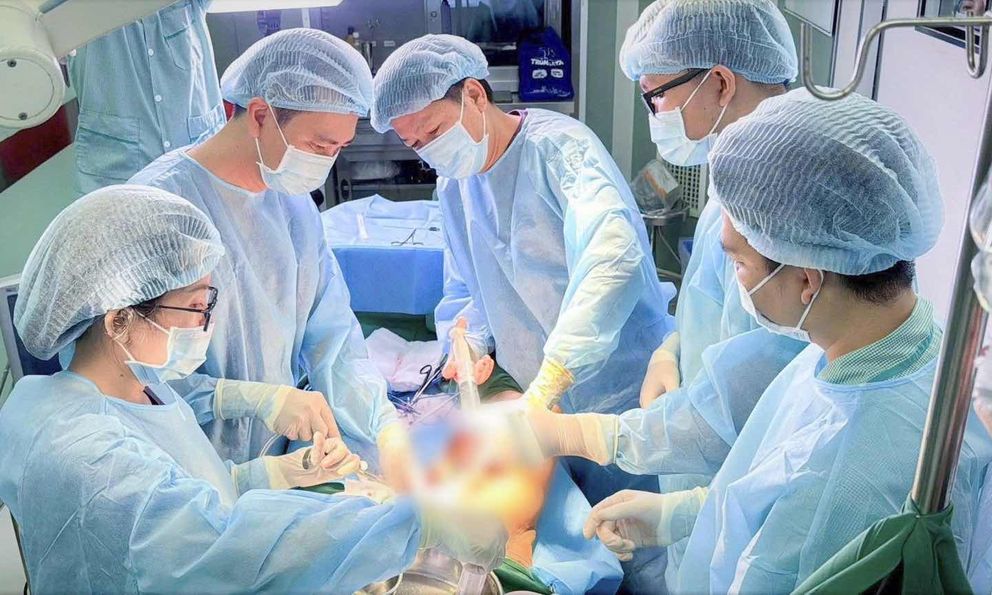 Tiêm filler trôi nổi, cô gái trẻ ở TP. HCM bị hoại tử, phải trải qua 60 cuộc phẫu thuật suốt 6 năm, hoảng loạn tinh thần nặng