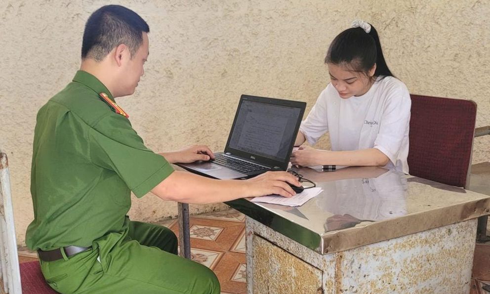 Bắt tạm giam 'hot girl' môi giới bất động sản, chiếm đoạt hơn 17 tỉ đồng