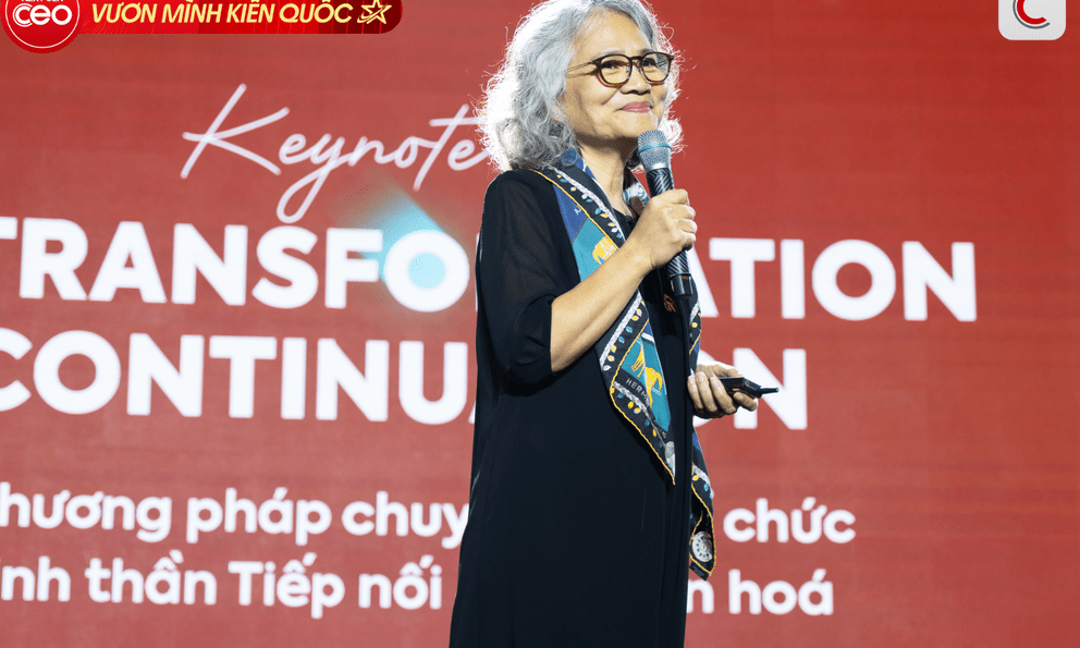 Chủ tịch VNDirect - Bà Phạm Minh Hương đưa ra “chiếc la bàn” của chuyển đổi tổ chức, khẳng định: “Con người” là cốt lõi của mọi sự chuyển đổi