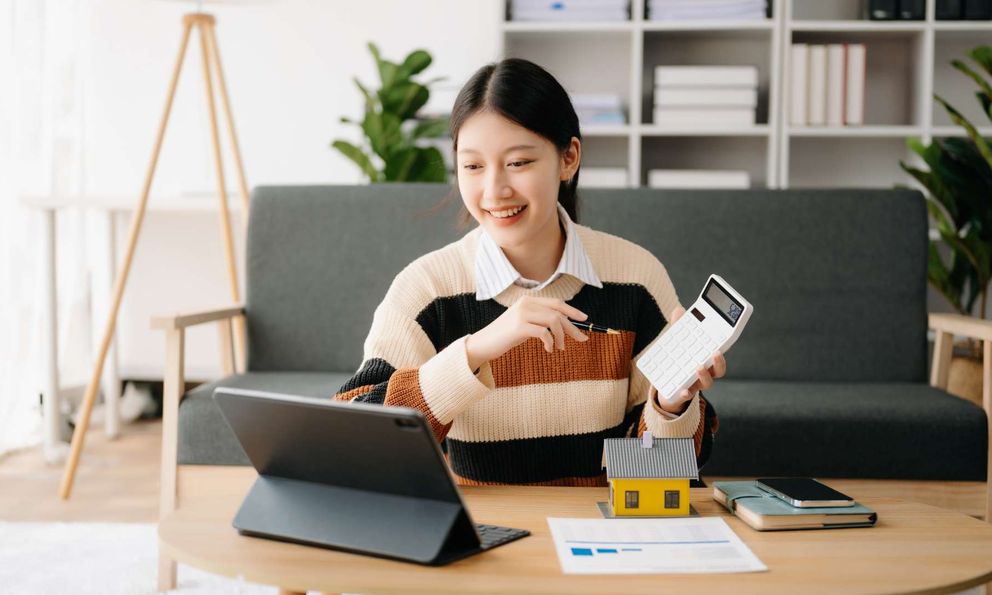 Tiền “phòng thân”: Bao nhiêu là ĐỦ để bạn yên tâm sống?