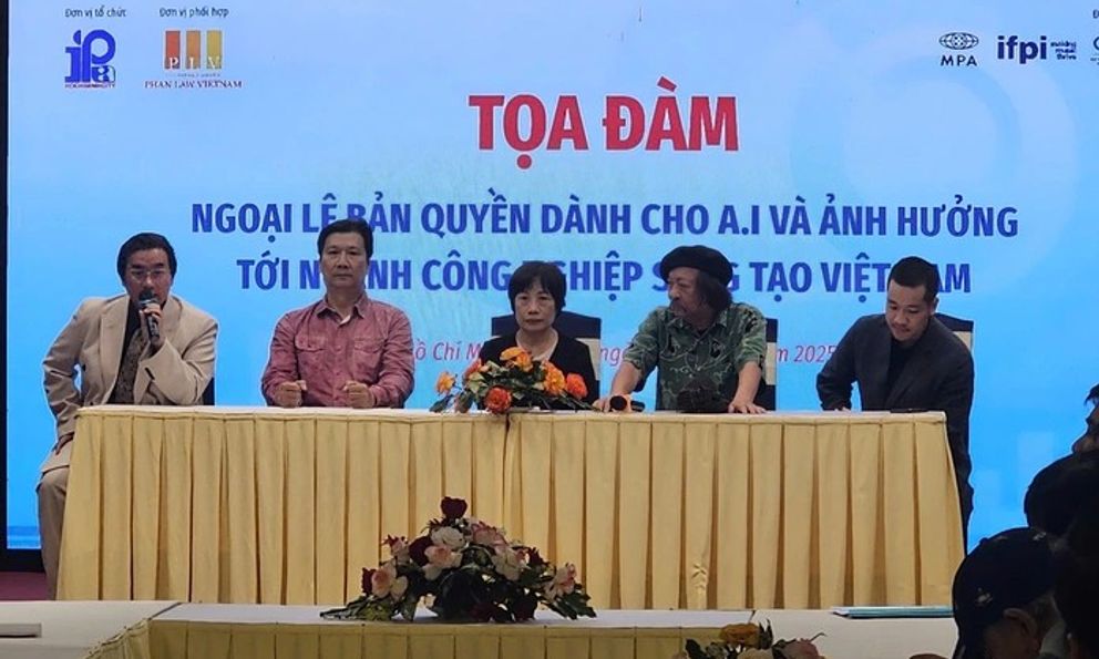 NÓNG: 89% tác giả muốn được quyền ngăn AI sao chép tác phẩm - Tranh luận nóng về ngoại lệ bản quyền