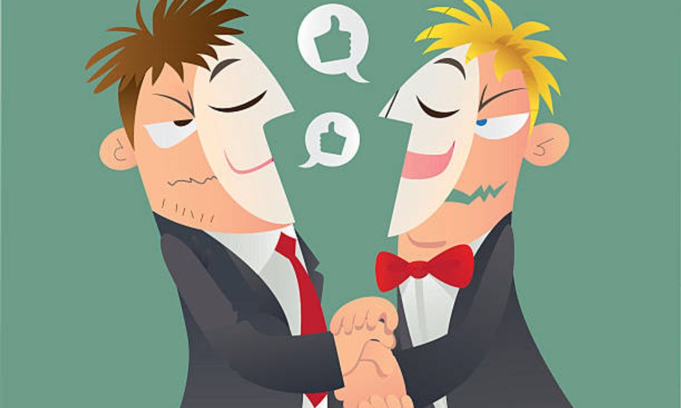 Nhìn 8 dấu hiệu này, 'đọc vị' ngay người sống 'hai mặt' đang ở rất gần mình