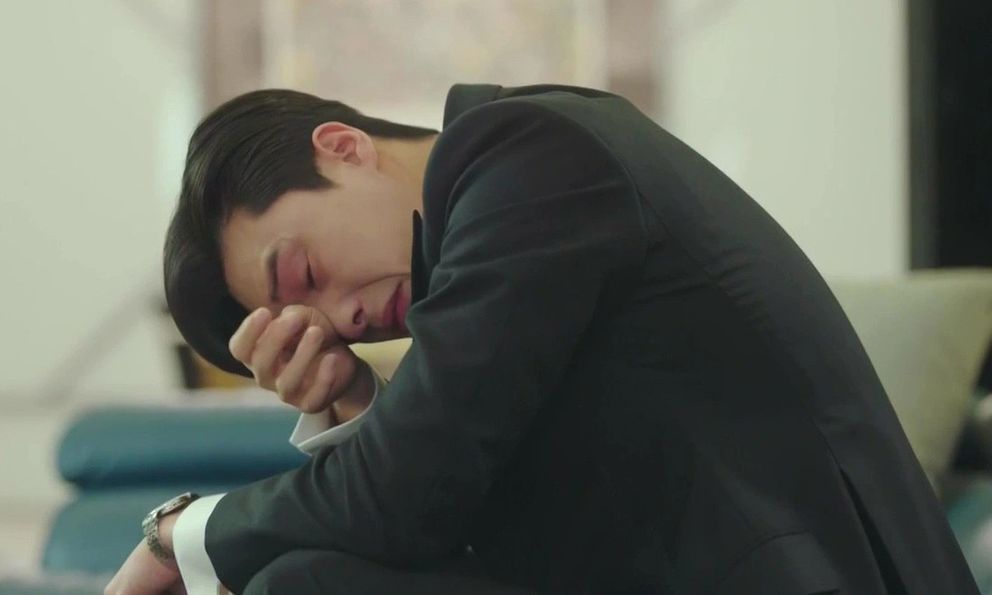 Chỉ người EQ thấp mới hỏi những câu này: 9 câu nói khiến không khí ngày Tết tụt mood tức thì