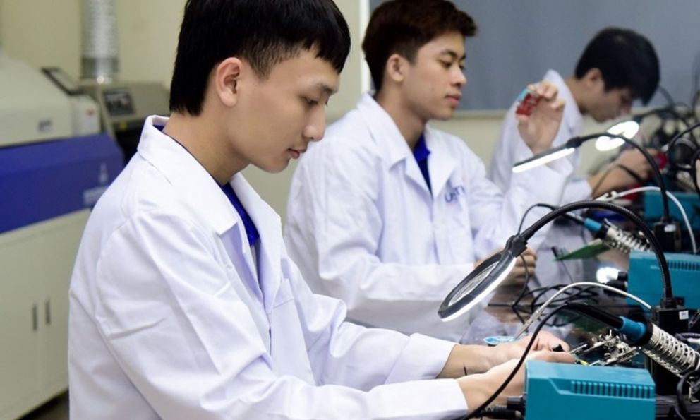 Ngành “kén” sinh viên bậc nhất Việt Nam: Chỉ dành cho top 25% tinh hoa toàn quốc, mức lương 100 triệu/tháng