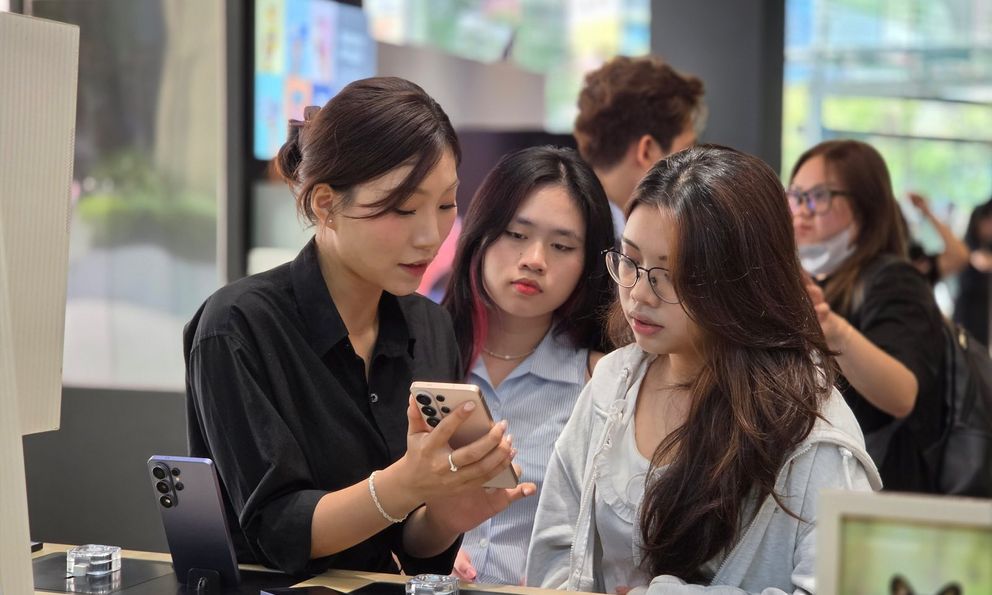  Bộ đôi Pink Gold khiến chị em để mắt mùa 8/3: Khi công nghệ cũng thành tuyên ngôn phong cách