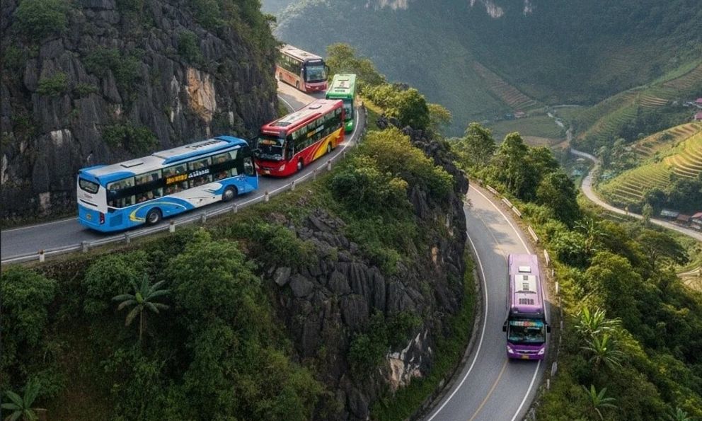 Lo ngại rủi ro trên đường núi, Bộ Công an, Bộ Xây dựng khảo sát xe giường nằm hai tầng trên các tuyến đèo dốc Tây Bắc
