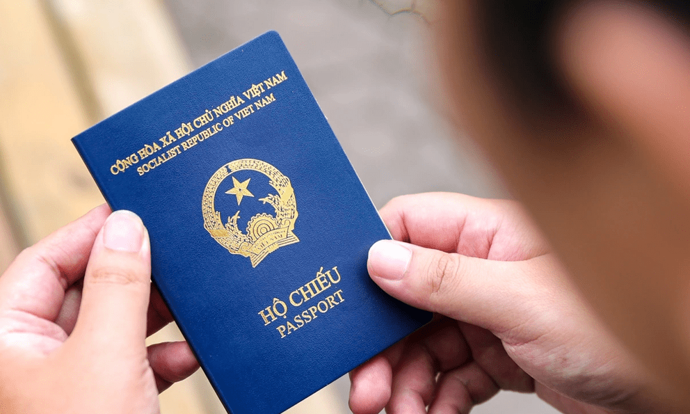 Kỷ lục được thiết lập sau 11 năm: Hộ chiếu Việt Nam 2026 tăng 7 bậc so với năm ngoái, miễn visa tới 48 nước
