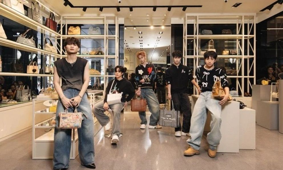 Dàn trai xinh gái đẹp “đổ bộ” sự kiện thời trang: Y2K trở lại, ai mặc chất nhất?