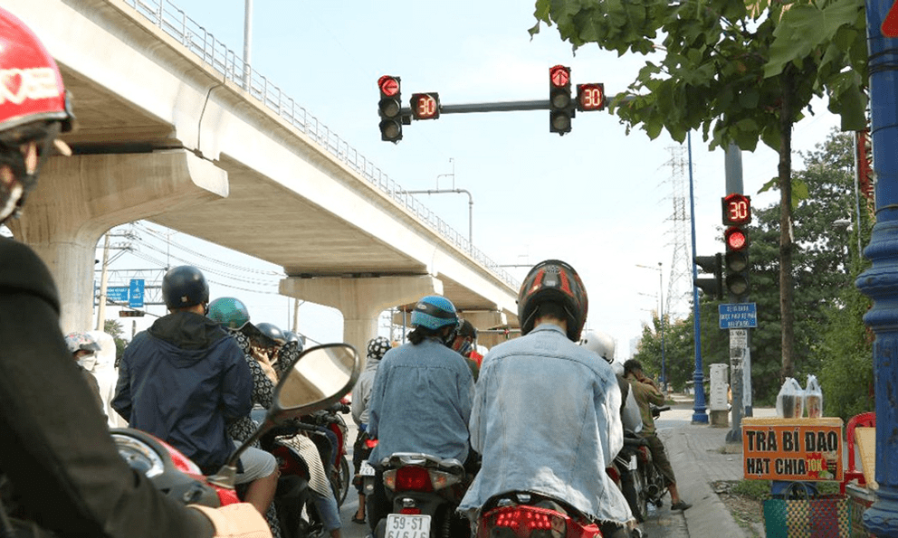 Người dân chú ý: Dừng đèn đỏ kiểu này có thể bị phạt tới 22 triệu đồng mà không hề hay biết