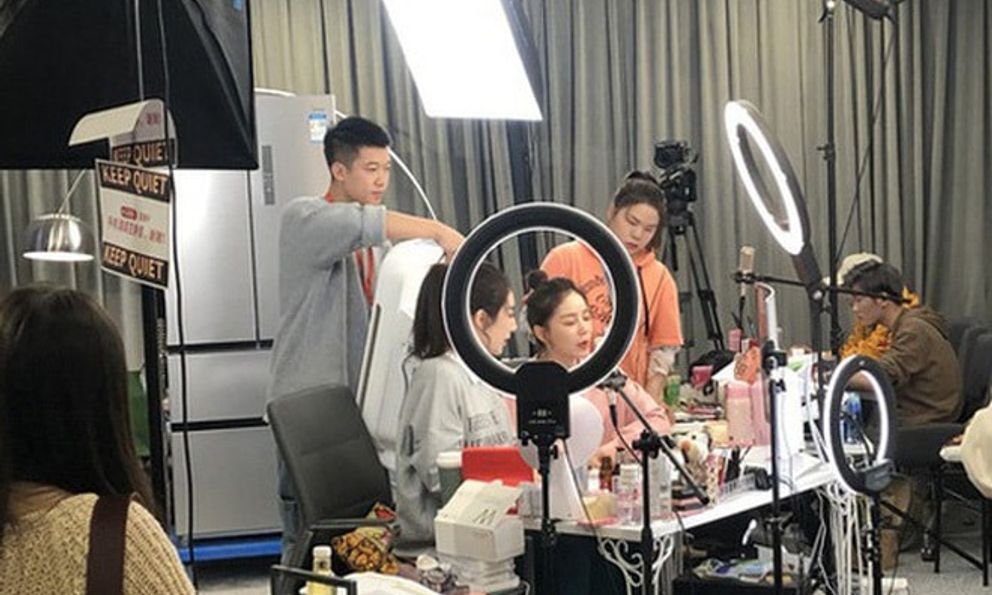 Từ thời điểm này, người livestream bán hàng cần đặc biệt chú ý: Vi phạm 3 ĐIỀU có thể bị “ngắt sóng” ngay lập tức