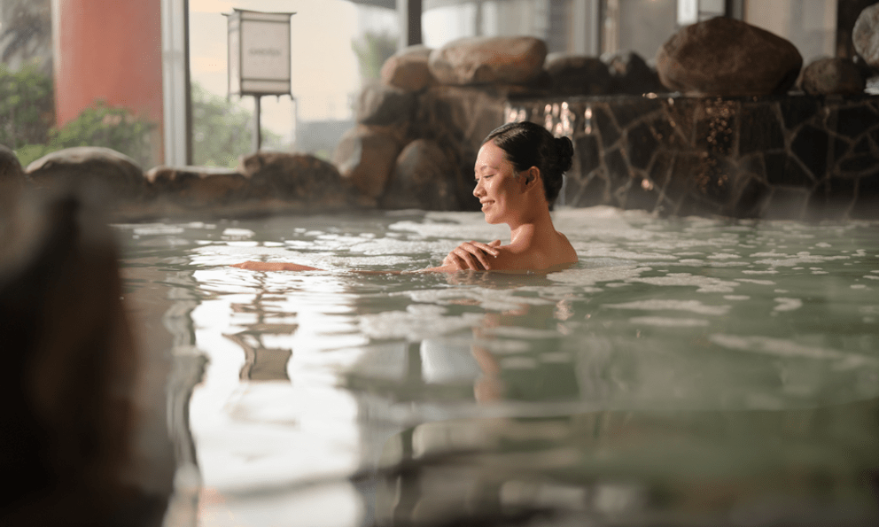 Giải mã sức mạnh thầm lặng của dòng khoáng nóng: Bí quyết chống lão hóa và trường thọ của nhiều thành phố hiện đại