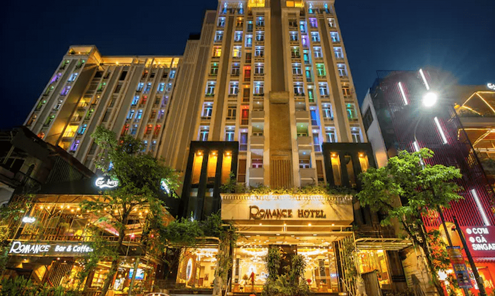 Thành phố du lịch nổi tiếng của Việt Nam phát thông báo khẩn: CẤM TUYỆT ĐỐI du khách lưu trú tại 1 khách sạn