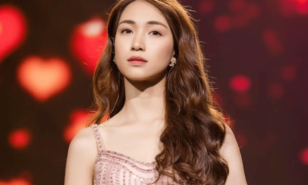 Hoà Minzy phát thông báo khẩn