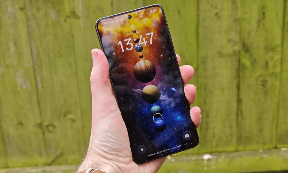 Điện thoại OPPO Find X9 Ultra bị chê đánh mất bản sắc vì chạy theo iPhone, chuyên gia gọi đây là điểm trừ lớn nhất