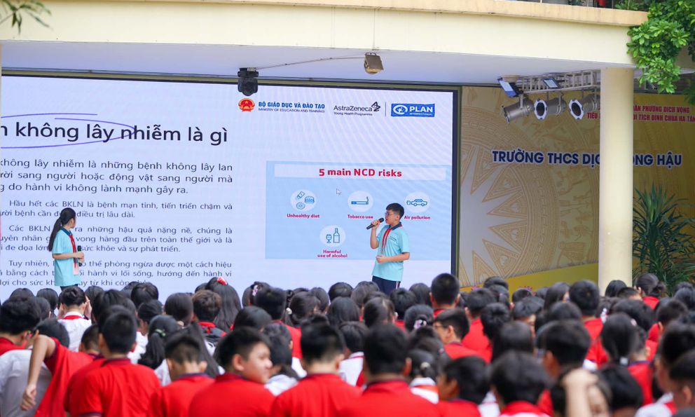 Khởi động dự án Sức khỏe Thanh thiếu niên Việt Nam giai đoạn 2026–2029: Trao quyền Giám đốc Quốc gia tượng trưng cho nữ sinh lớp 9