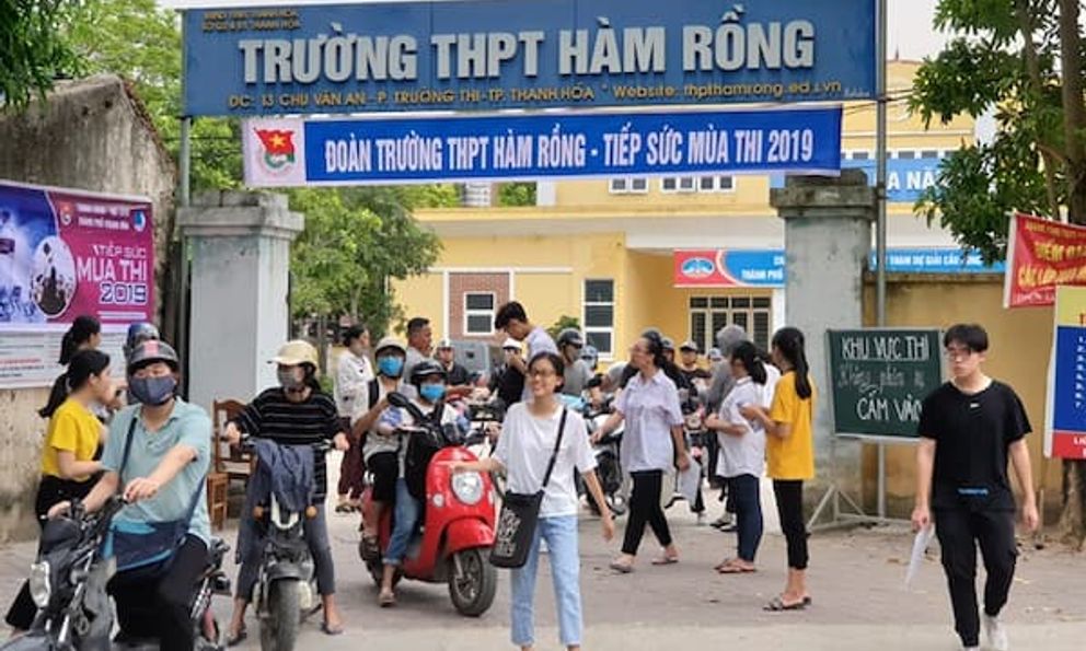 Lùm xùm việc học sinh chuyển trường từ nơi điểm đầu vào thấp đến nơi điểm cao